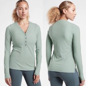 NEW Athleta Uptempo Ribbed Henley Top Pullover Minimalistic Gray Green Small